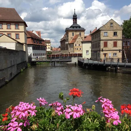 Gaestehaus Alter Graben 8 *